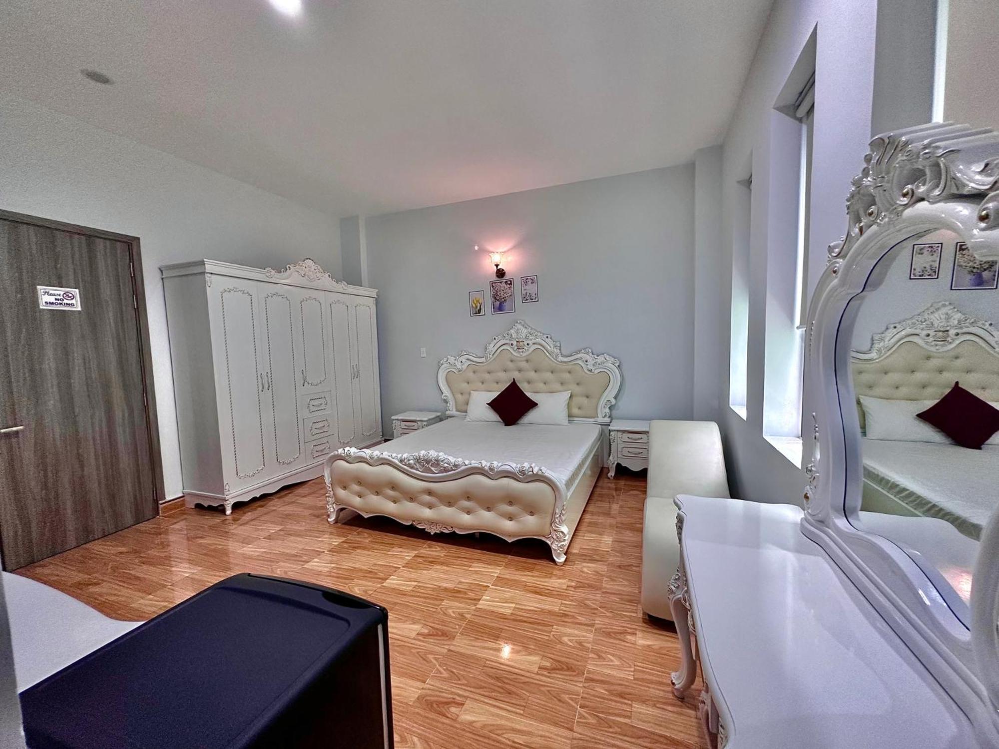 Royal Homestay Туихоа Экстерьер фото
