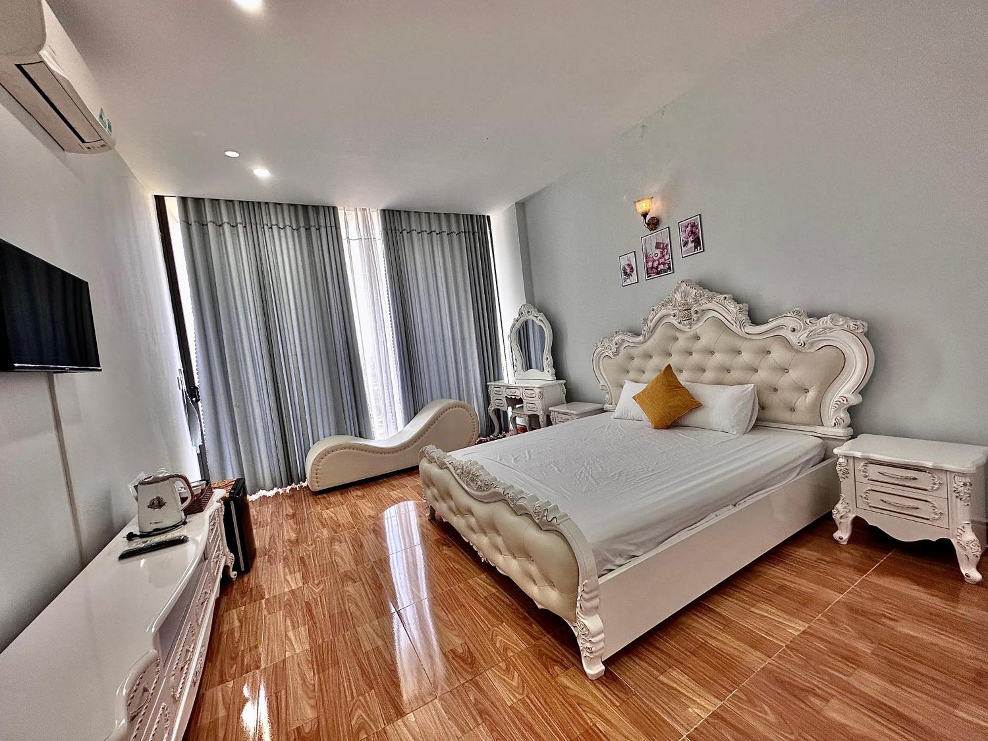 Royal Homestay Туихоа Экстерьер фото